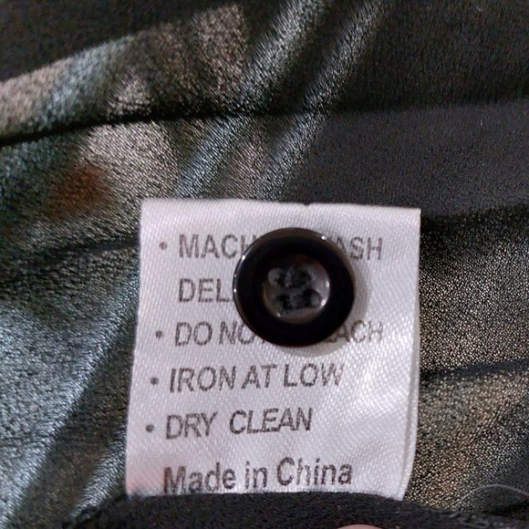 💥GORGE💥Chiffon Pleated Top w/ Embellished Collar - Picture 14 of 15